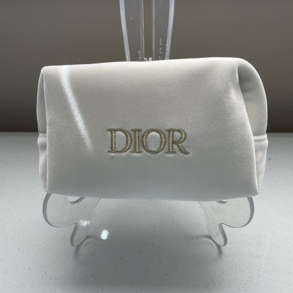 Christian Dior Ivory Velour Cosmetic Pouch with Miss Dior Shower Milk - Picture 4 of 13